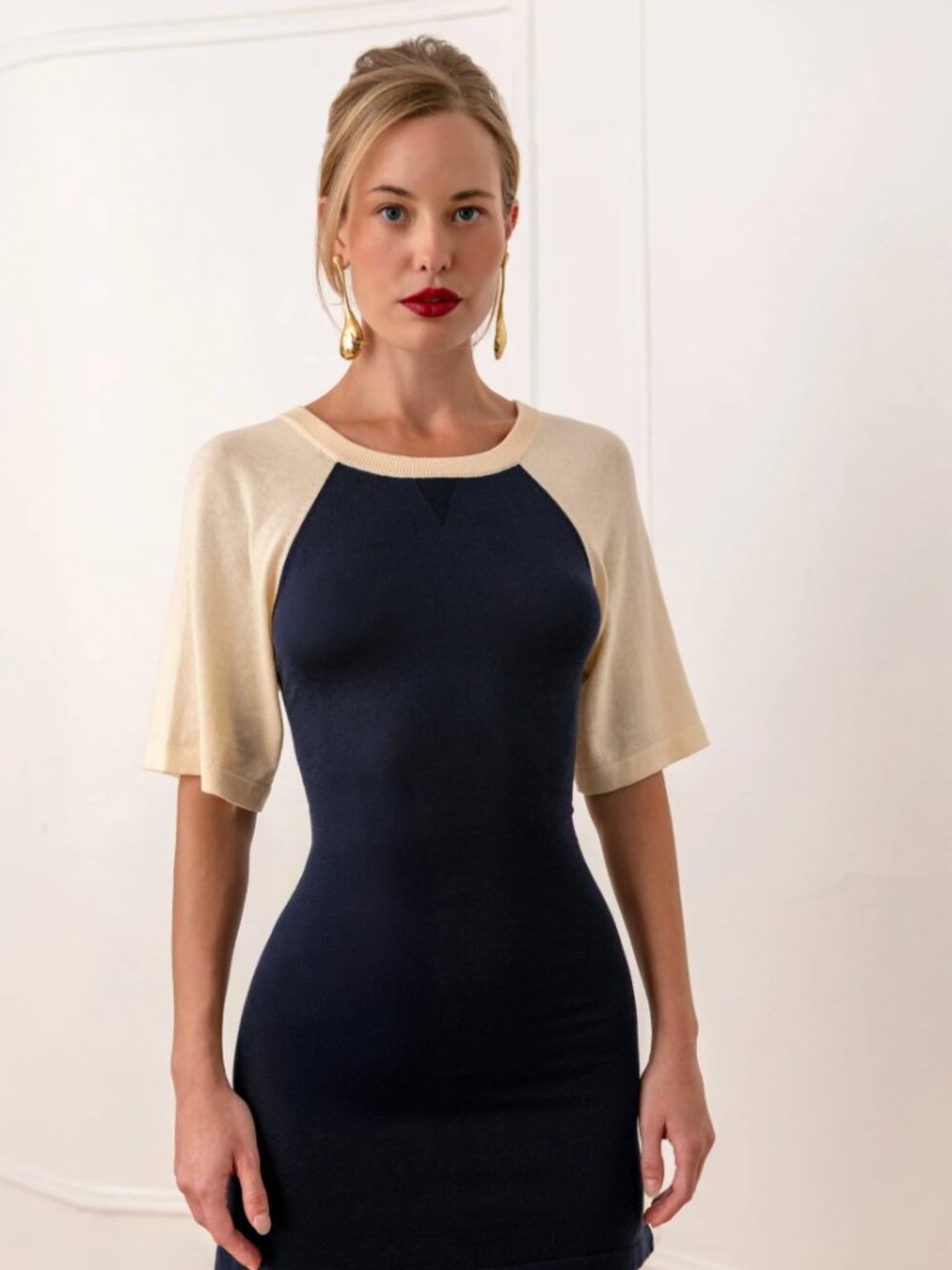 Orseund Iris Off-Season Knitted Raglan Mini Dress